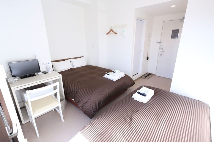 Room 12 of 64