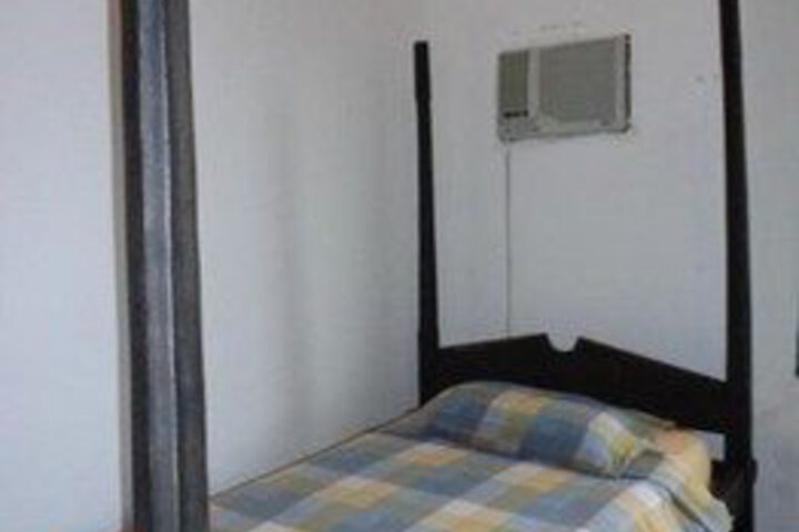 Room 6 of 19