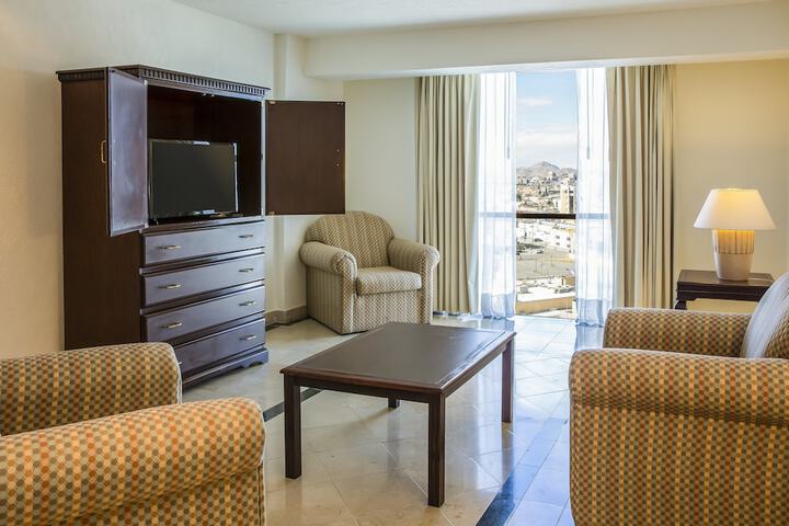Room 4 of 28