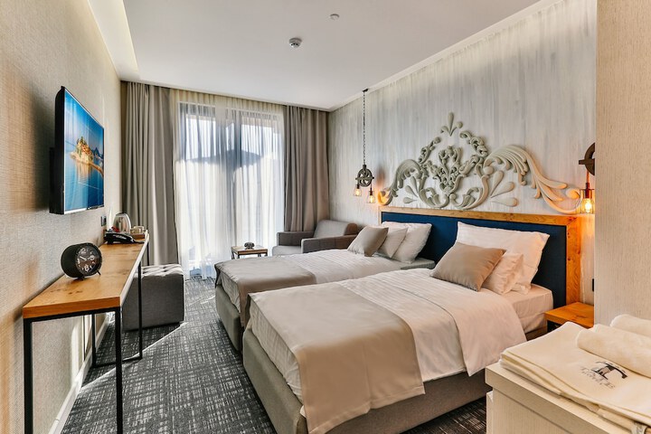Room 8 of 56