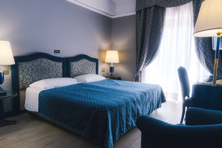 Room 8 of 47