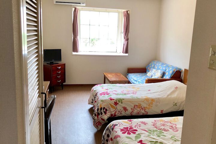 Room 4 of 23
