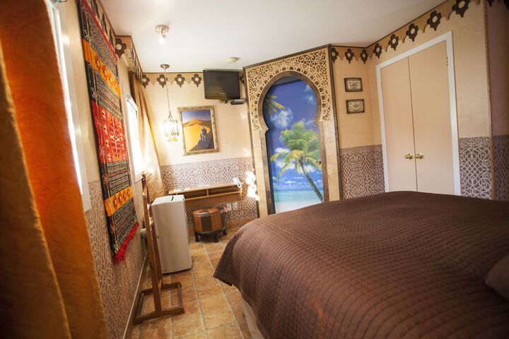 Room 4 of 36