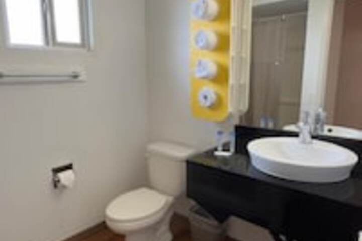 Room 4 of 69