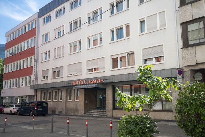 Hotel 63 of 63