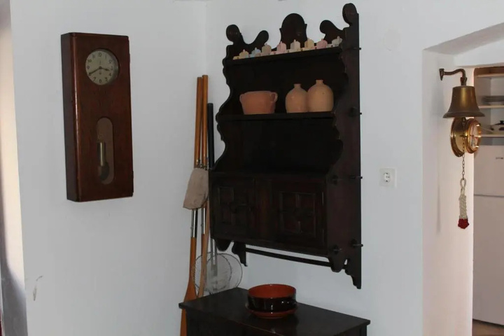 Room 2 of 24