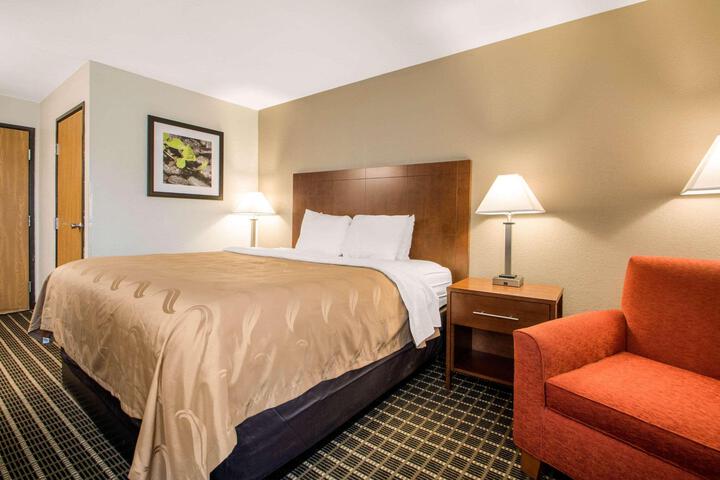 1 King Bed (13 of 14)
