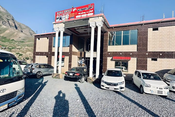 Eagle Resort Hotel and Restaurant