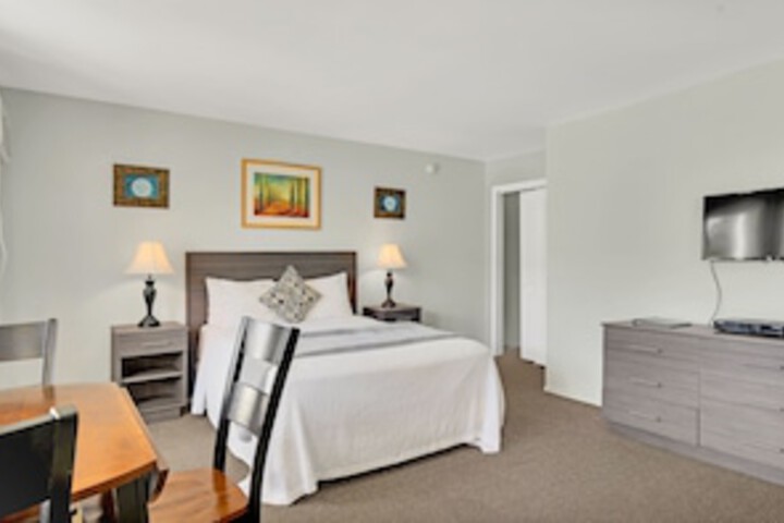 Room 52 of 150