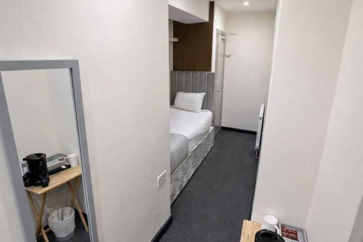 Room 58 of 85