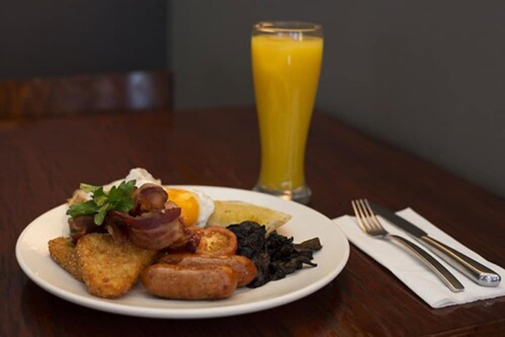 Breakfast/Coffee Service 103 of 122