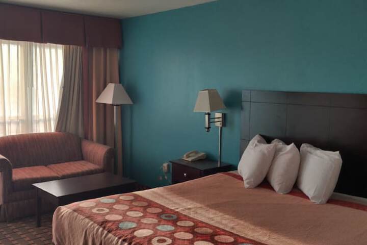 Standard | King Bed (7 of 10)