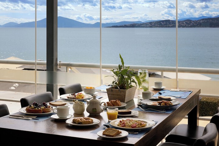 Breakfast/Coffee Service 43 of 65