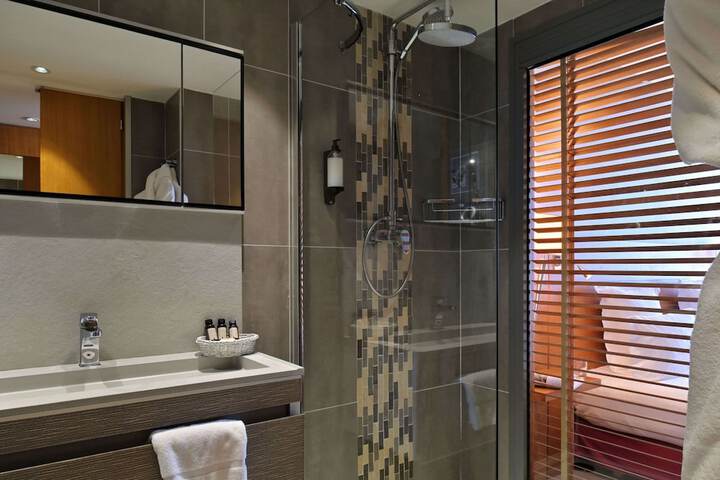 Bathroom Interior Photo
