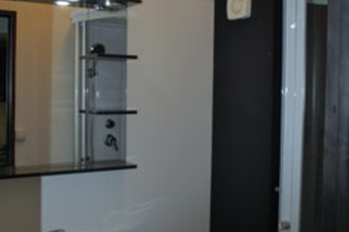 Room 7 of 33