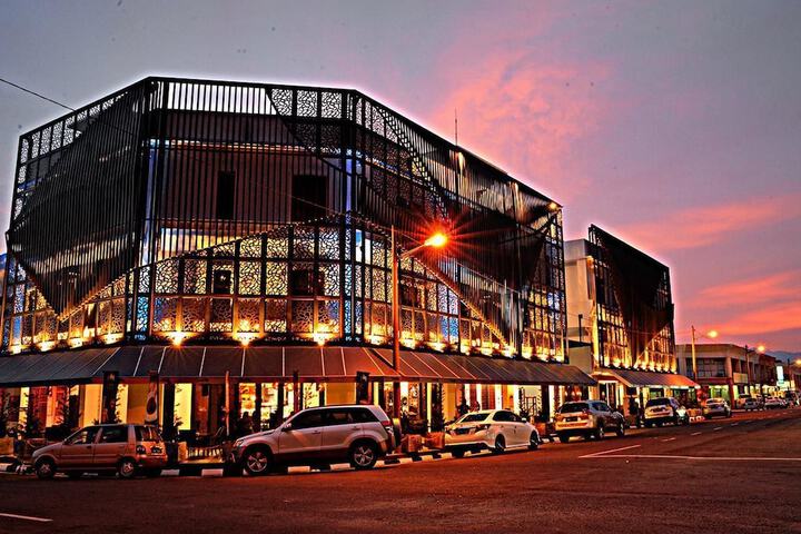 Image of 1969 Business Suites