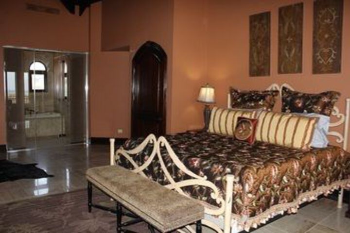 Room 55 of 181