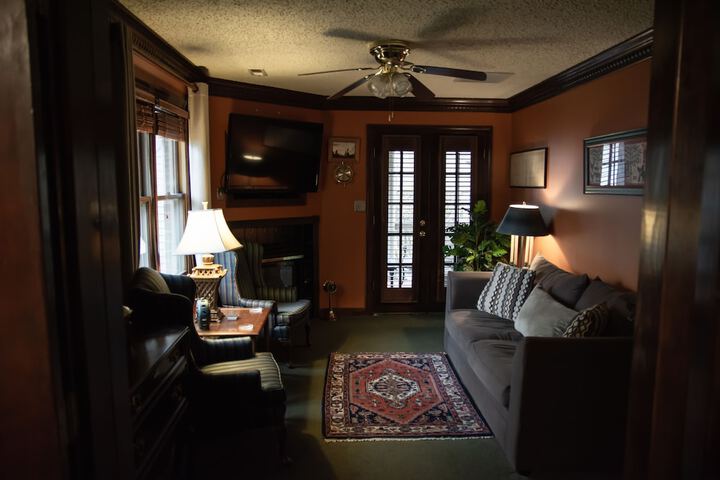 Room 3 of 35