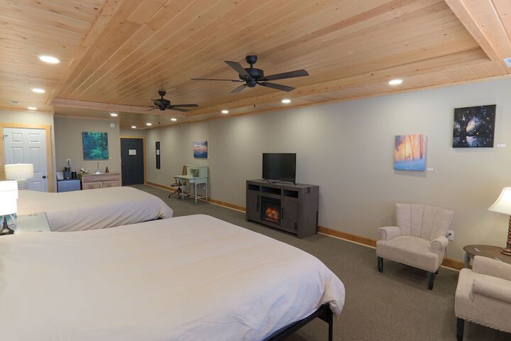 Classic Double Room in Carriage House Second Floor (4 of 12)
