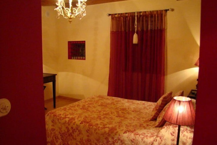 Room 2 of 36
