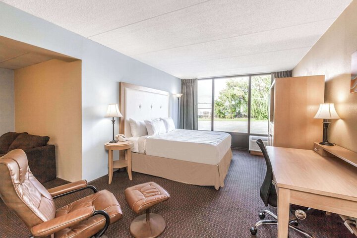 Room 21 of 41