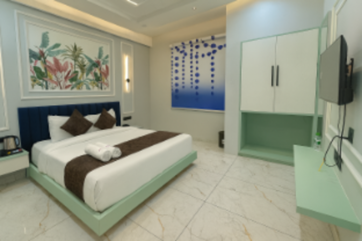 Room 2 of 23