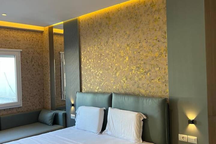 Room 82 of 120
