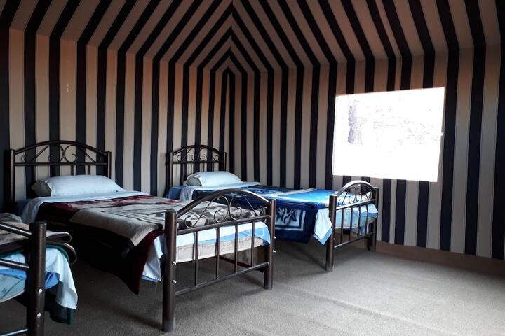 Room 11 of 72