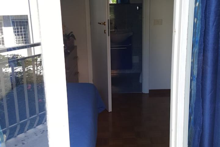 Room 13 of 81