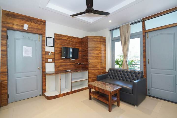 Room 50 of 80
