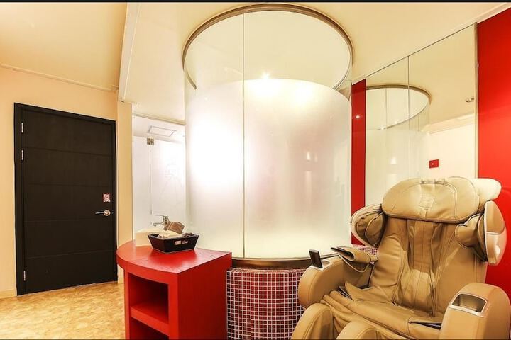 Room 30 of 57