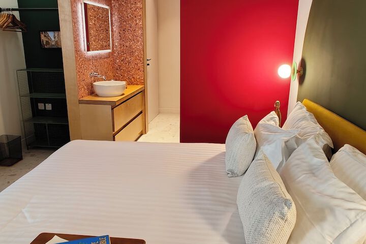 Room 21 of 80