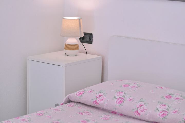 Room 15 of 89