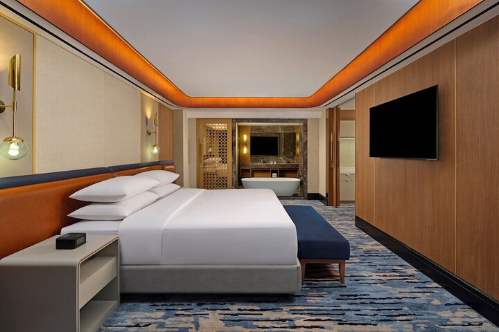 Room 21 of 110