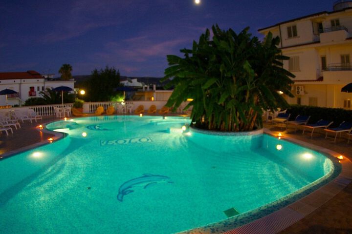 Hotel with Pool