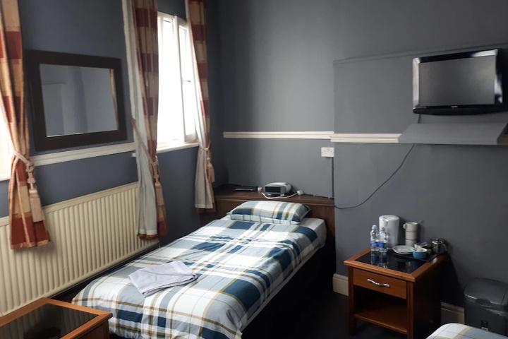 Room 3 of 23