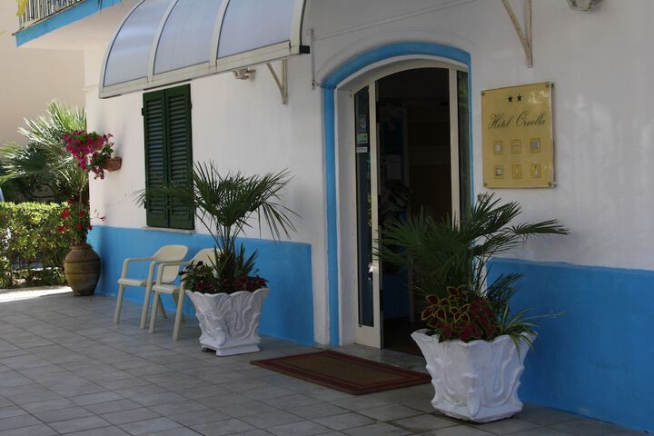 Hotel 27 of 41
