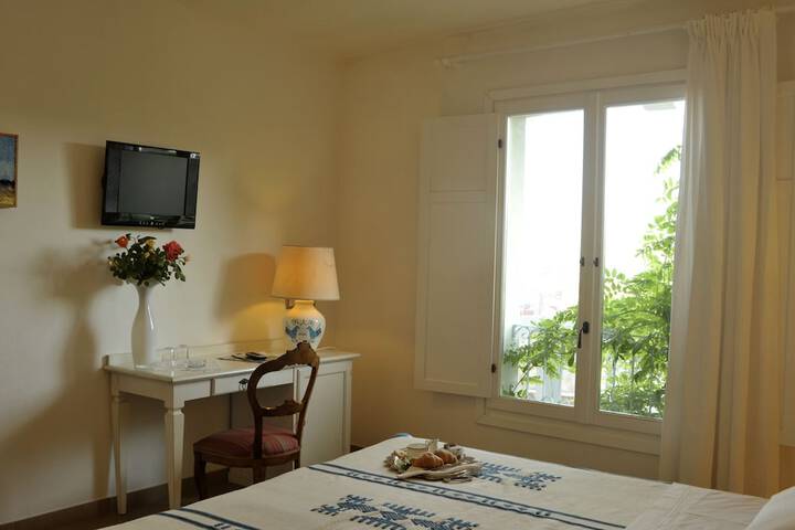 Room 16 of 31