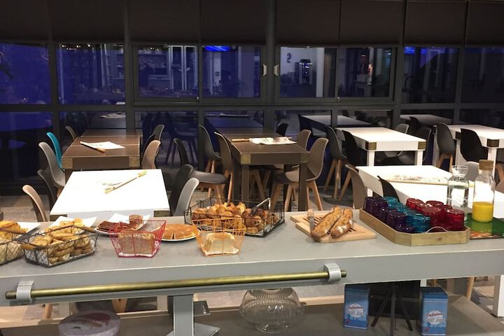 Dining 60 of 68