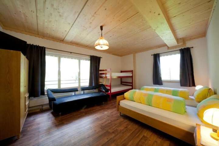 Room 4 of 36