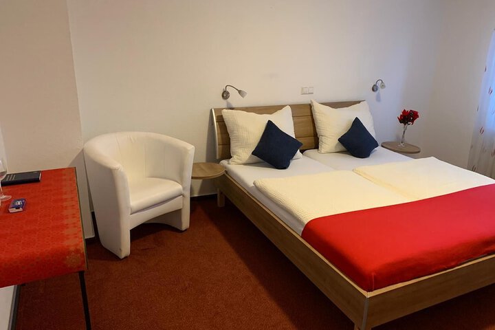 Room 35 of 49