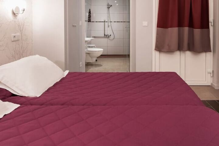 Room 8 of 54