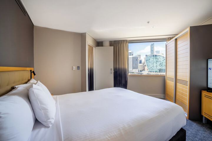 Room 9 of 220
