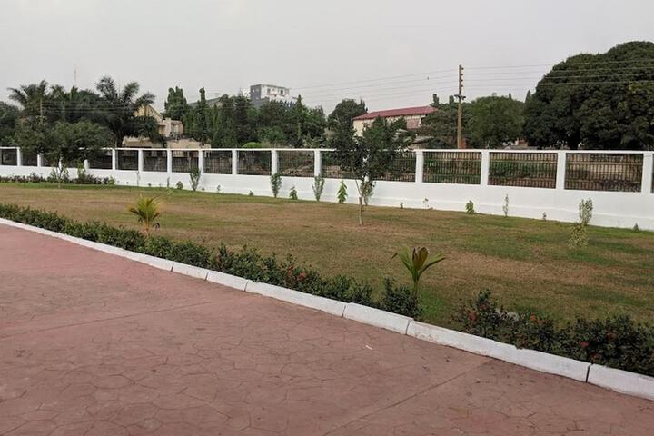 Property Grounds 33 of 43
