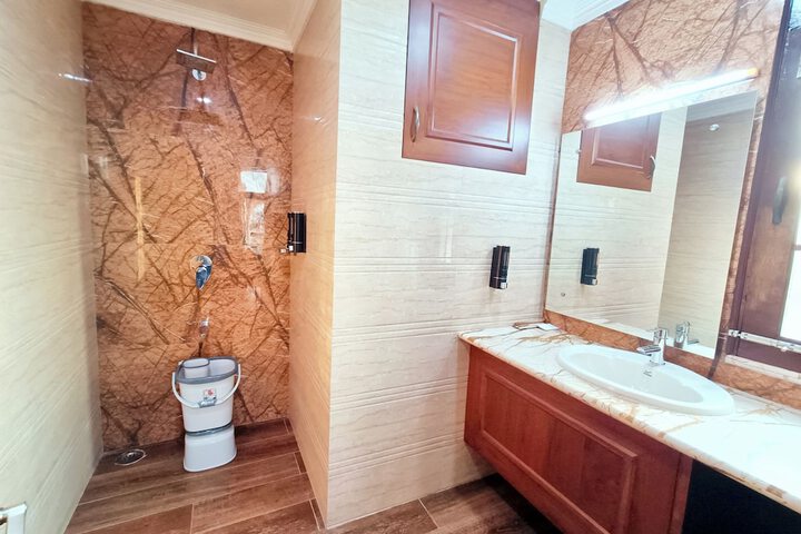 Room 54 of 71