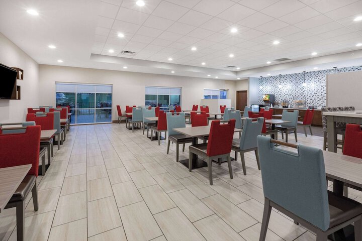 Breakfast/Coffee Service 41 of 50