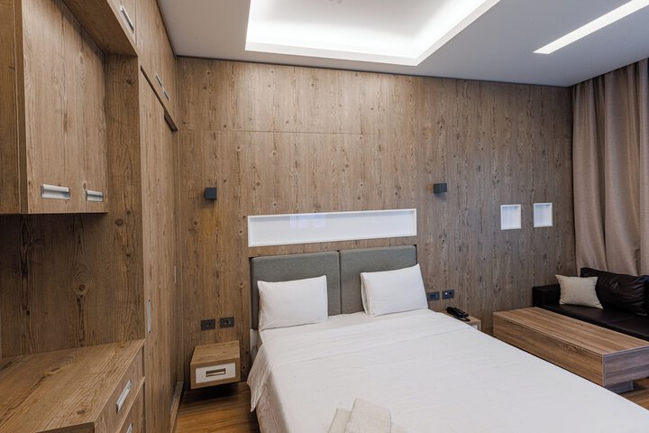Room 13 of 41