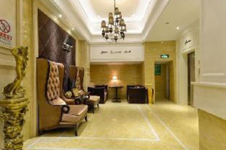 Gelin Luoman Fengqing Hotel