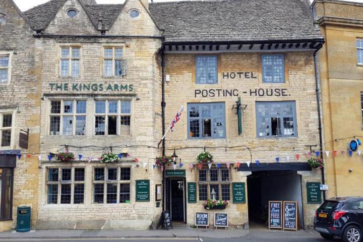 The Kings Arms Hotel