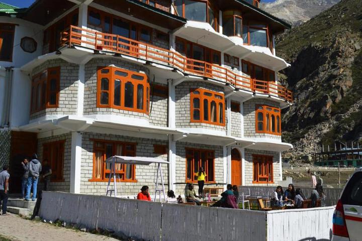 Samaa Resorts Chitkul Heights Sangla